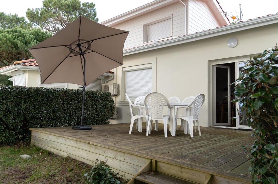 Property building, Patio, View (from property/room), Balcony/Terrace, Sea view