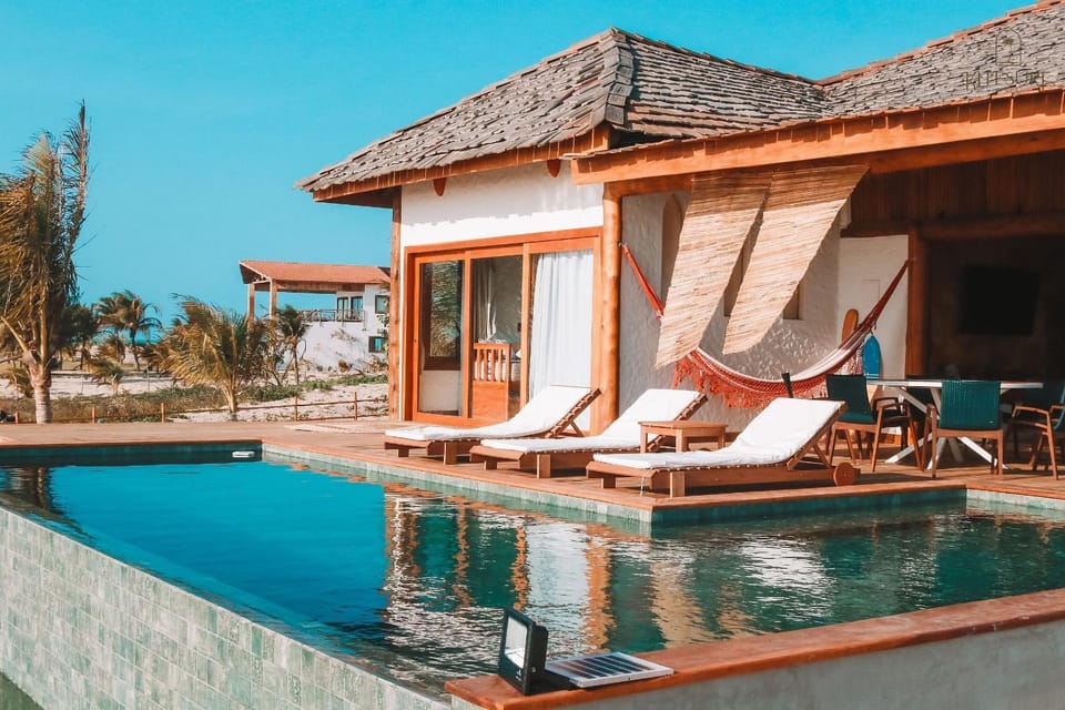 Property building, Patio, Natural landscape, Lounge or bar, Pool view, Swimming pool, Swimming pool, sunbed