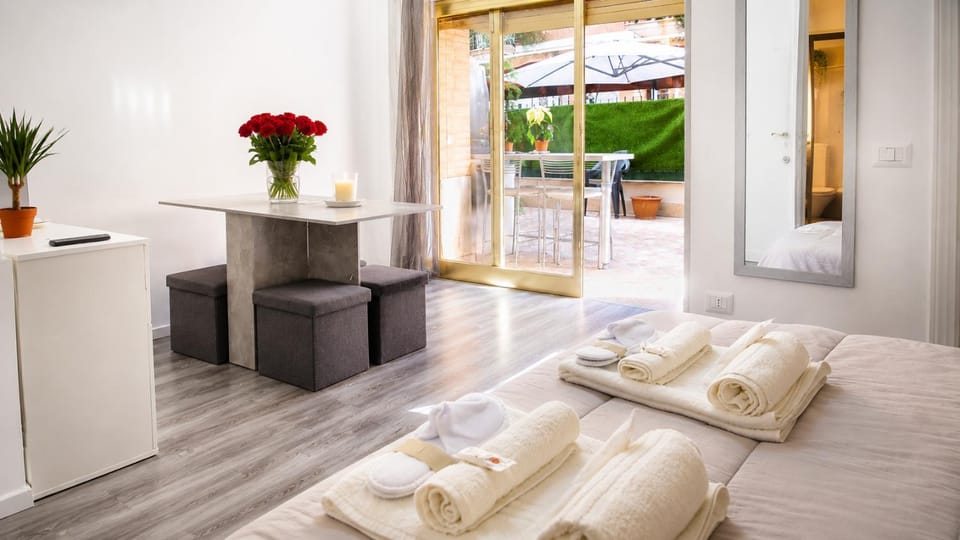 Patio, Patio, View (from property/room), View (from property/room), Living room, Seating area, Dining area, Garden view, Garden view, Lunch