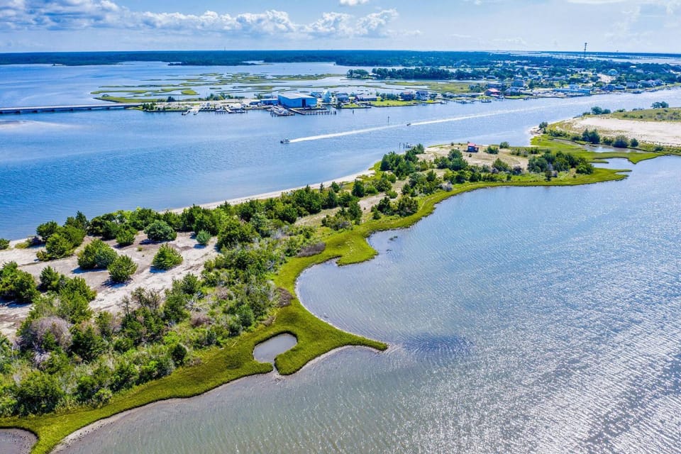 Property building, Natural landscape, Bird's eye view, Location