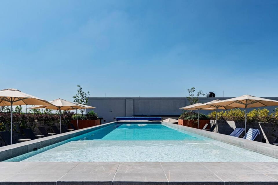 Roma Rooftop Oasis with Pool and Skyline Views Apartment in Mexico City