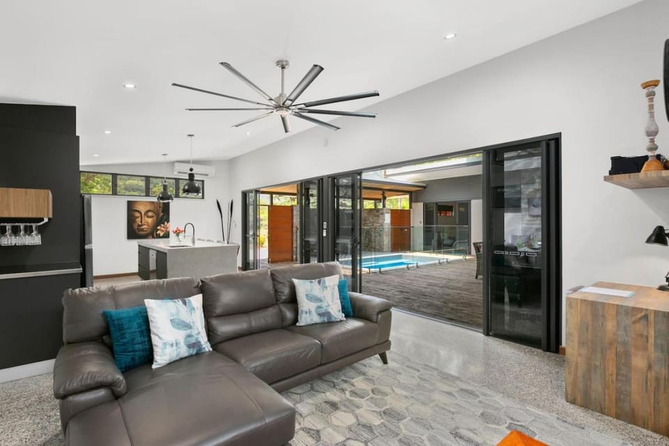 Villa 31 - Balinese Style Home With Heated Pool House in Cairns