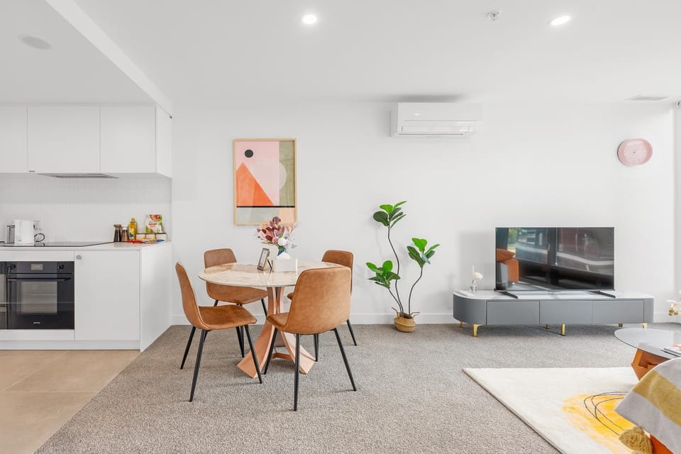 Communal lounge/ TV room, TV and multimedia, Dining area, Evening entertainment