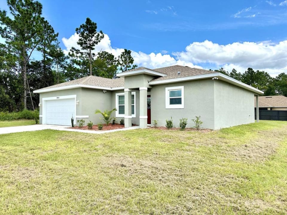 Mulberry Blooms Spacious and Comfy House in Florida