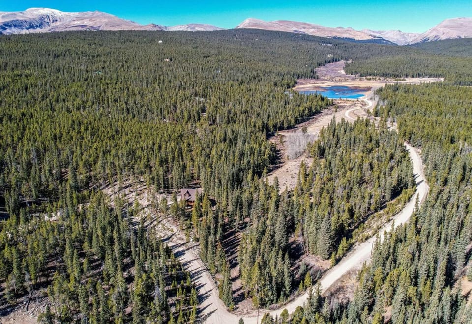 Neighbourhood, Natural landscape, Bird's eye view, Mountain view