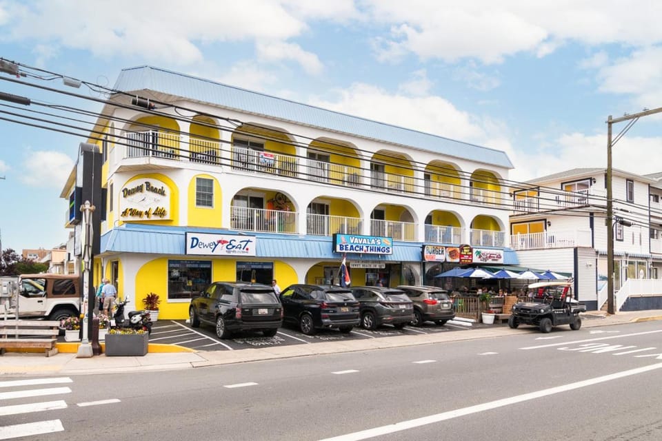SURFRIDER Dewey Beach Ocean Block House in Dewey Beach