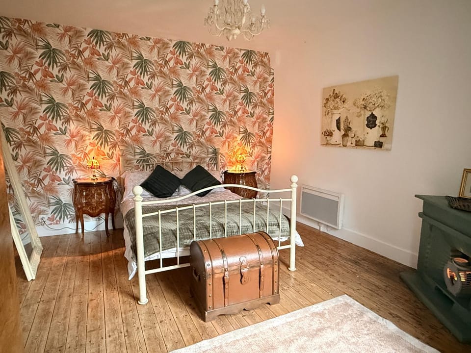 Bed, Bedroom