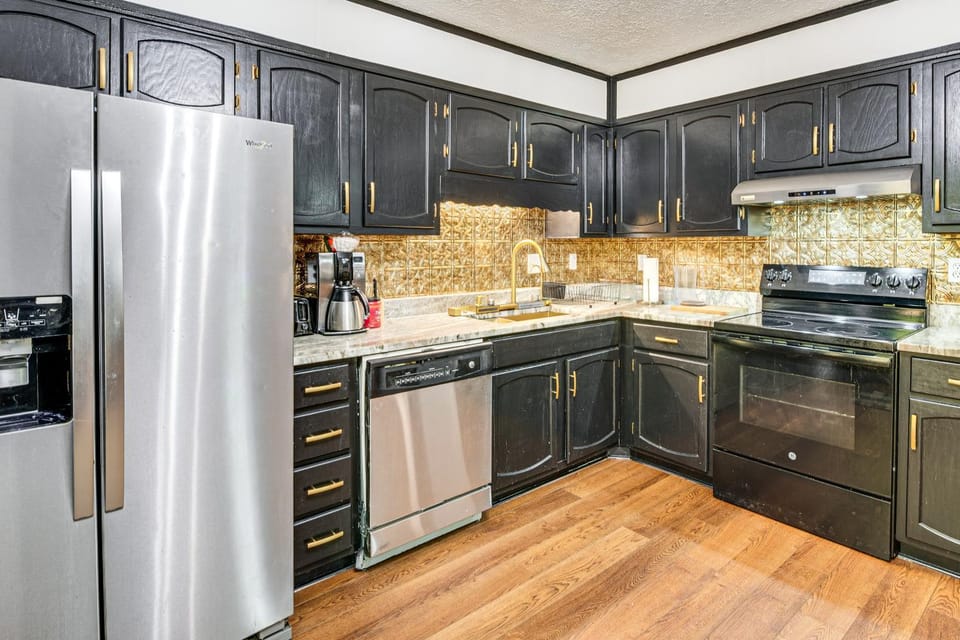 6 Mi to Marietta Square: Family Retreat w/ Yard! House in Georgia