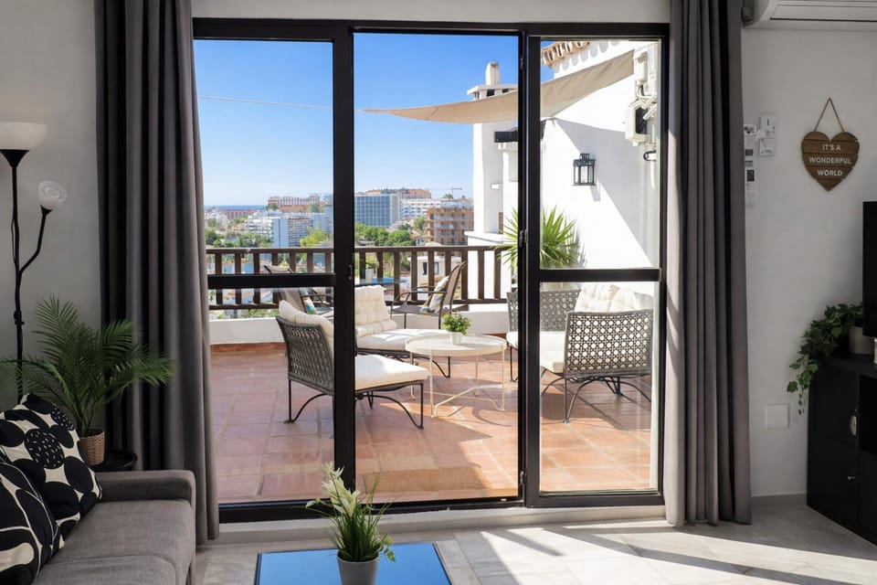 View (from property/room), Balcony/Terrace, Seating area