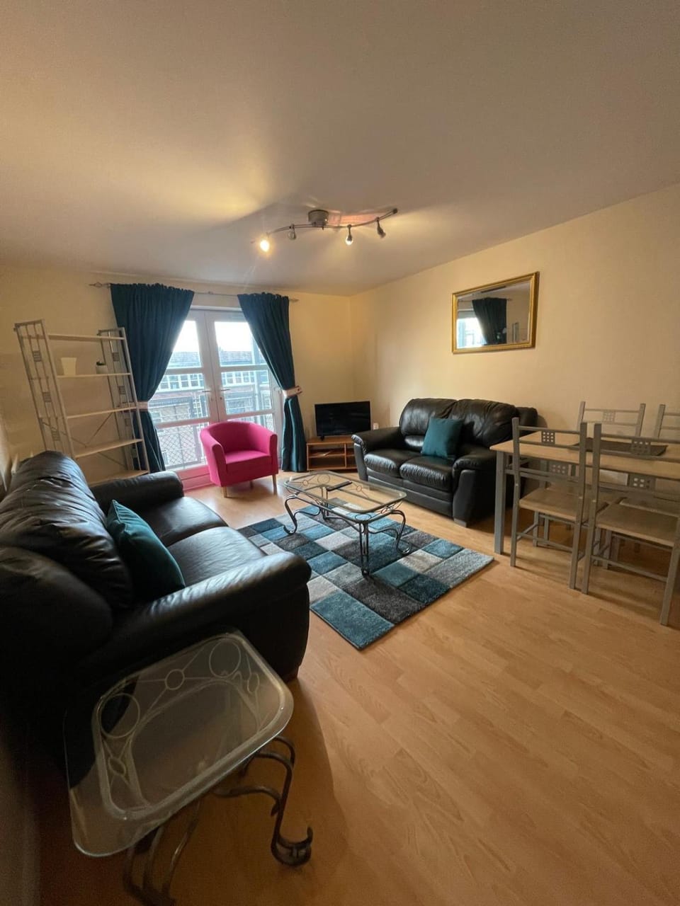 Lovely 3 bedroom workers or Holiday Apartment Apartment in Aberdeen