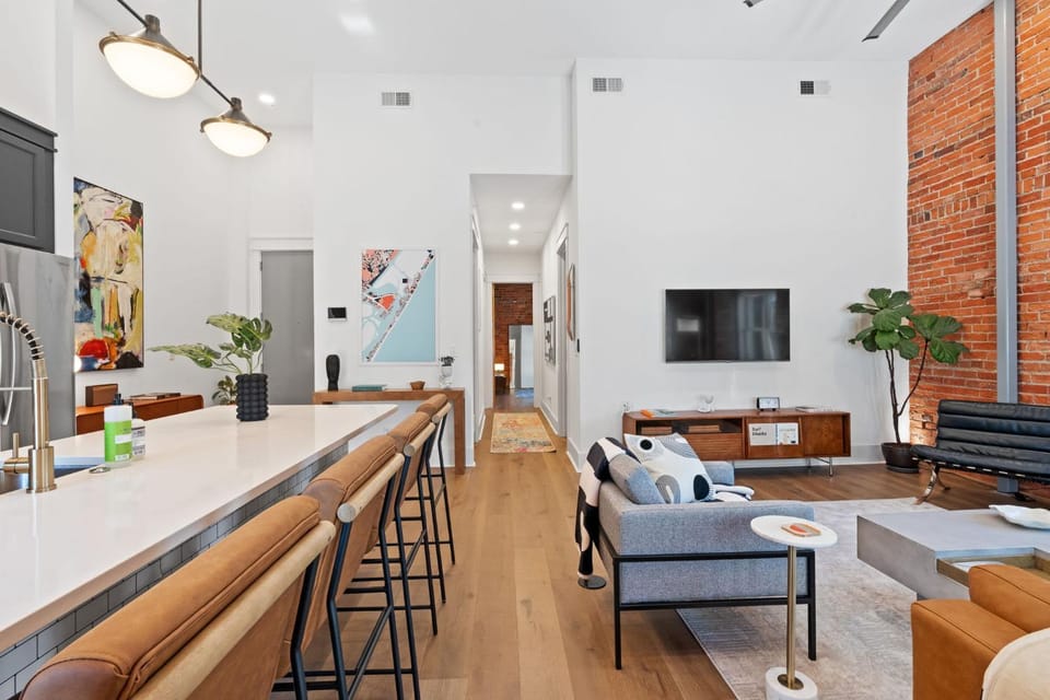 OneTreeHill Villa Downtown Riverwalk Live Oak Apartment in Wilmington