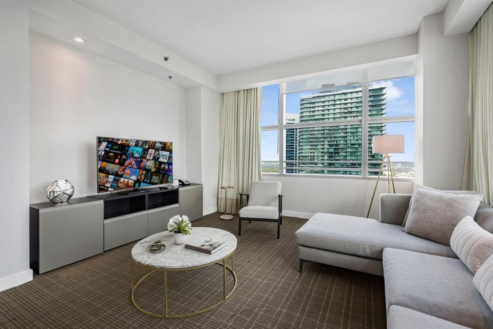 TV and multimedia, Living room, Seating area