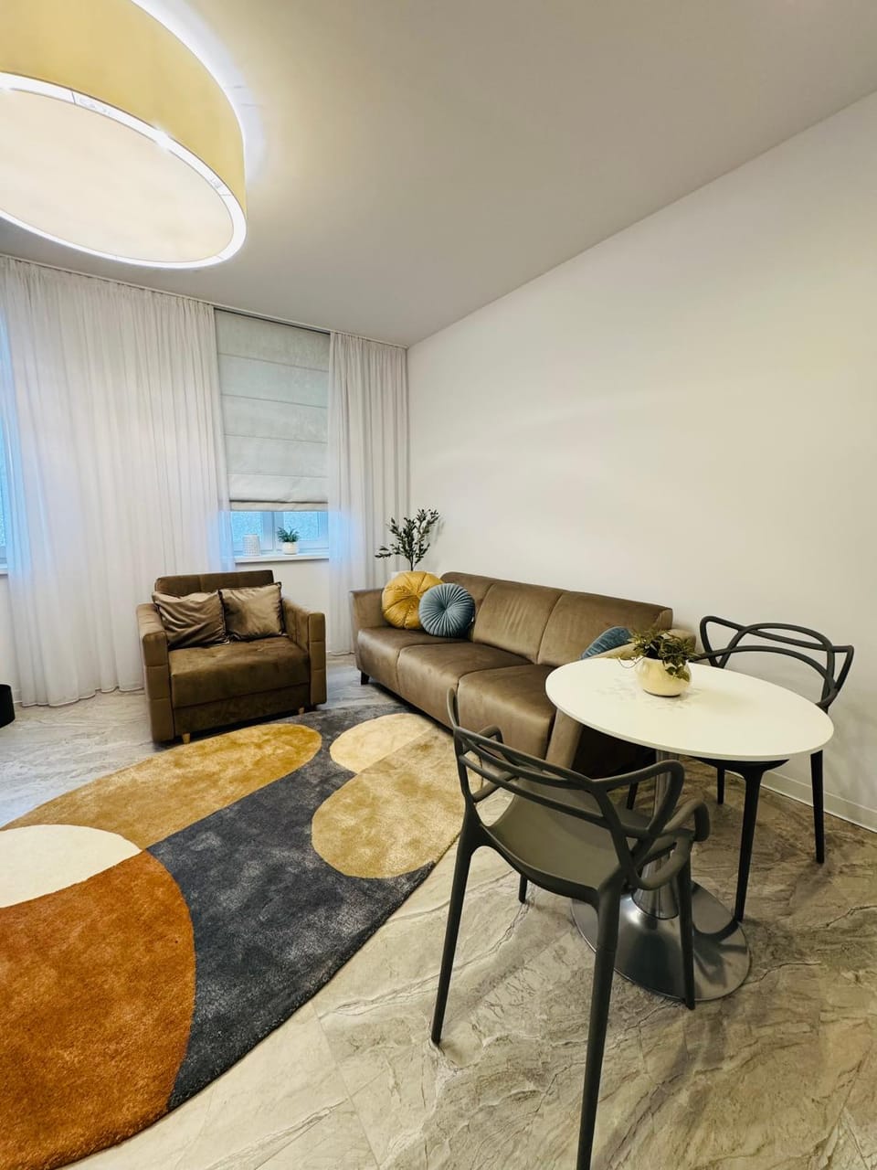 Living room, Seating area, Dining area