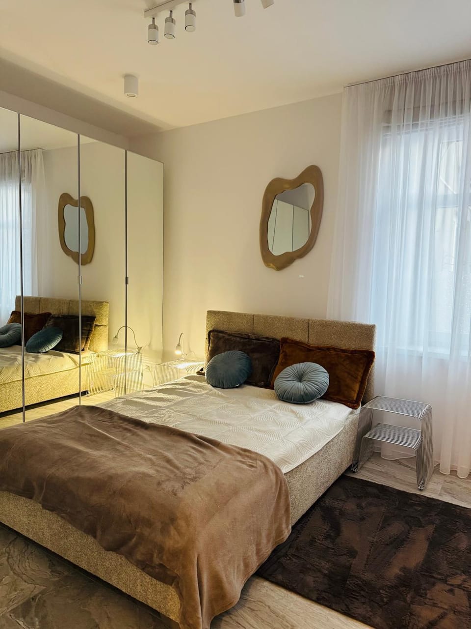 Bed, Photo of the whole room, Bedroom, wardrobe