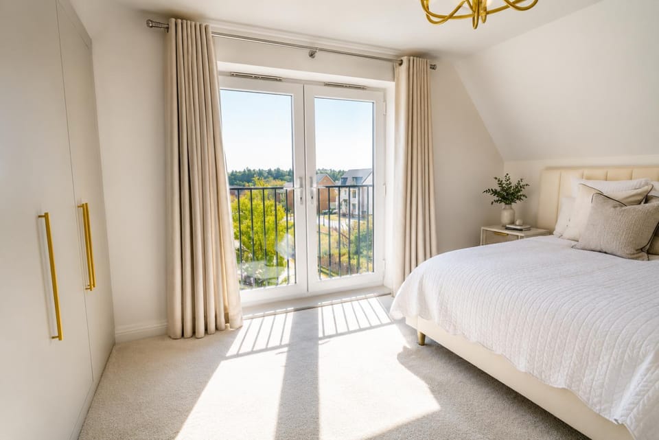 Bed, Balcony/Terrace, Bedroom, wardrobe
