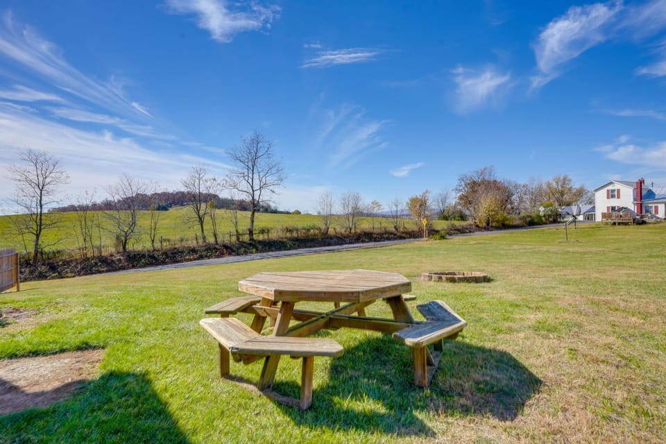 Shenandoah Retreat | Views + Stargazing House in Shenandoah Valley