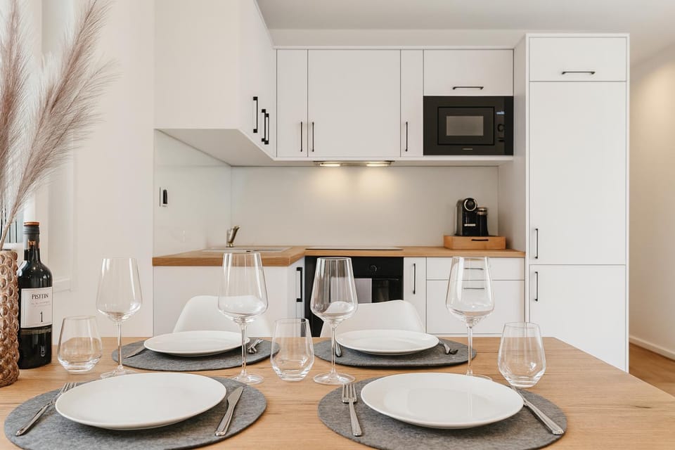 Kitchen or kitchenette, Dining area, pet friendly, stove