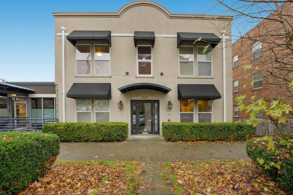 Prime and Modern Downtown Stay Apartment in Tacoma