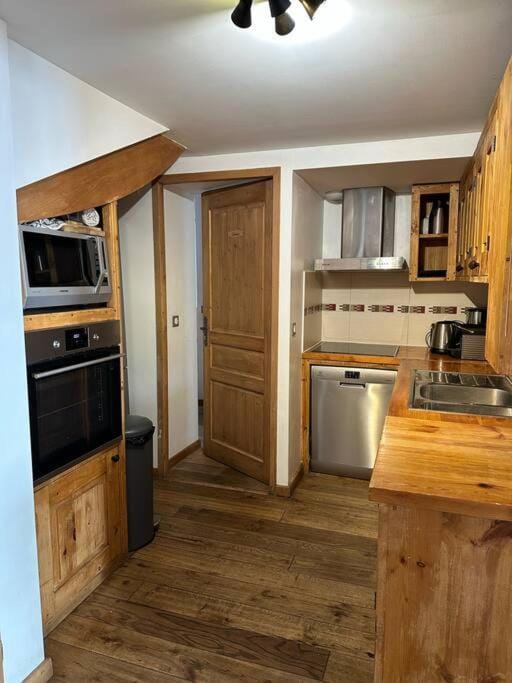 Chalet Petite Etoile Des Neiges Chalet in Huez