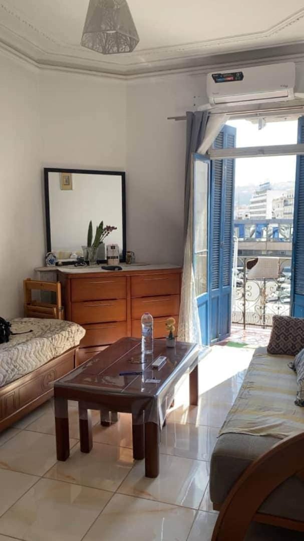 Charmant studio au cœur dAlger Apartment in Algiers [El Djazaïr]