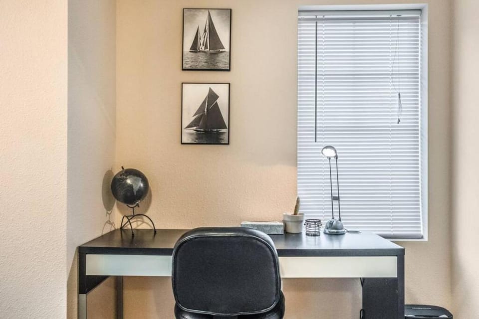 Serene Craftsman Near Boeing Everett House in Paine Lake Stickney