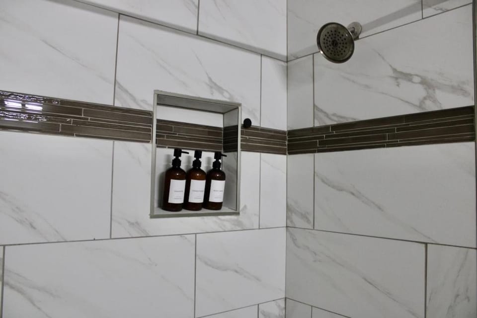 Little Rock - Modern Hideaway Steps from Sights and City Vibes Apartment in Little Rock