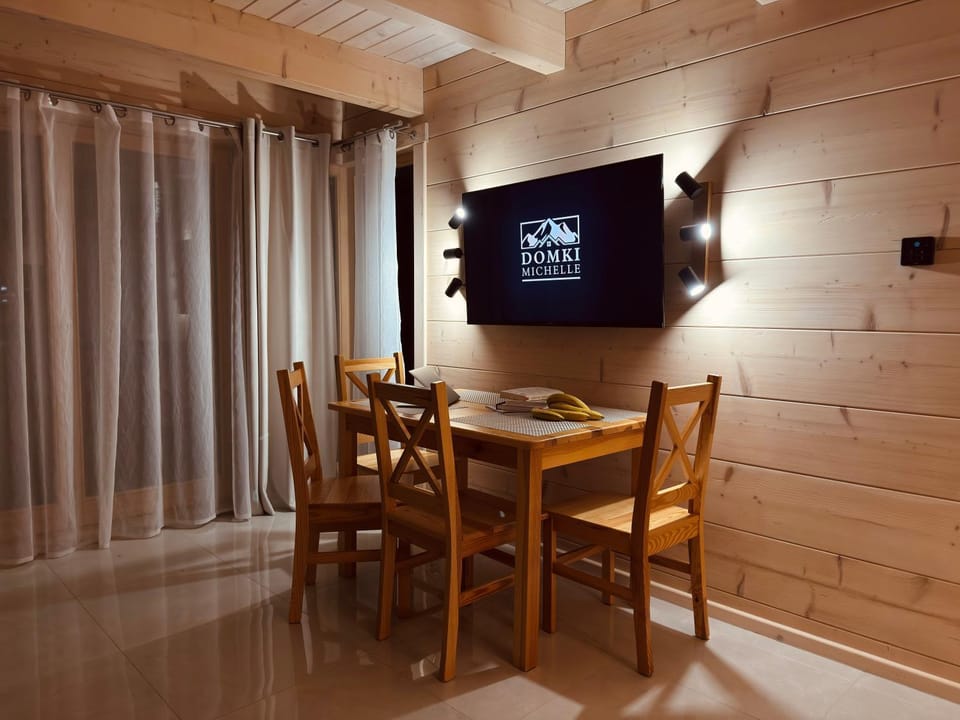 TV and multimedia, Dining area