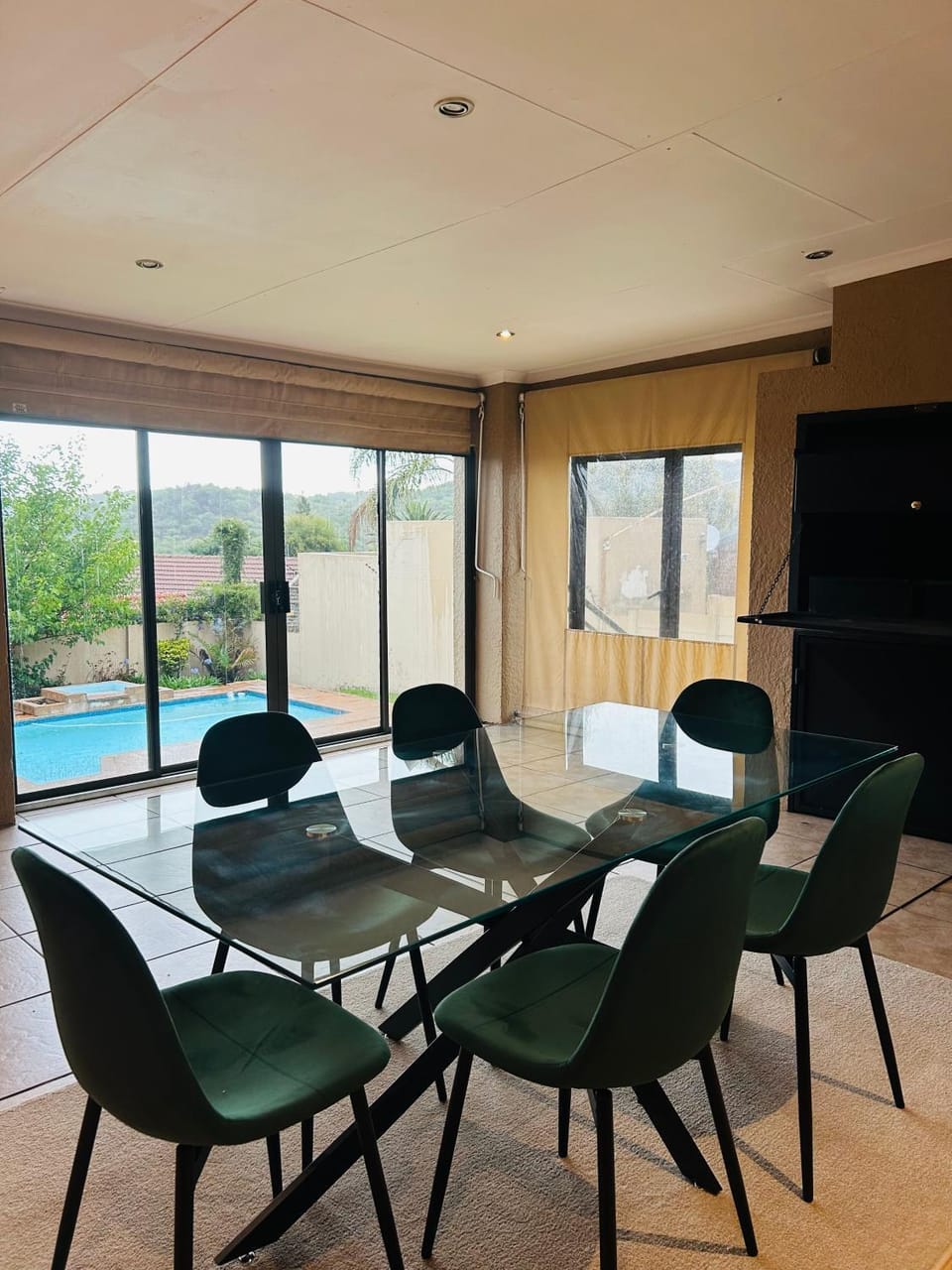 Seating area, Pool view