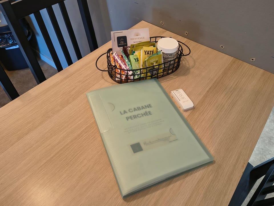 Appartement La cabane perchée 9 personnes wifi Apartment in Le Mans