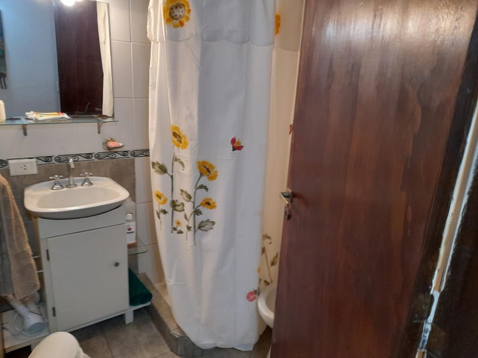 Shower, Bathroom, towels
