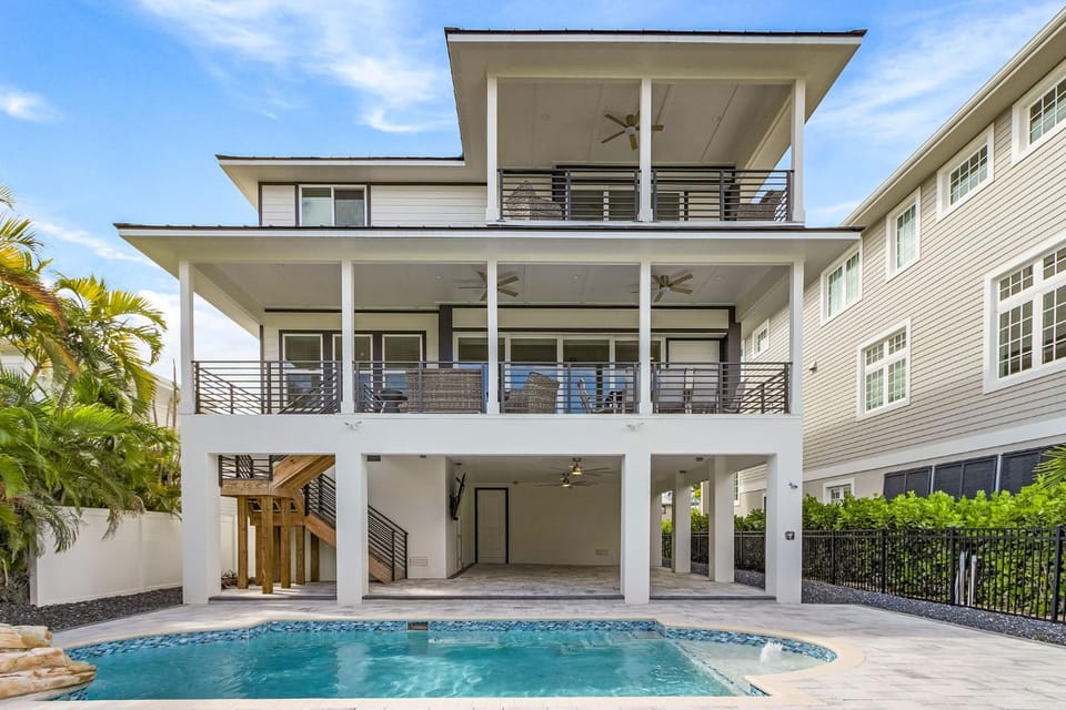 Cask and Cocoa by Sun Palace Vacations House in Estero Island