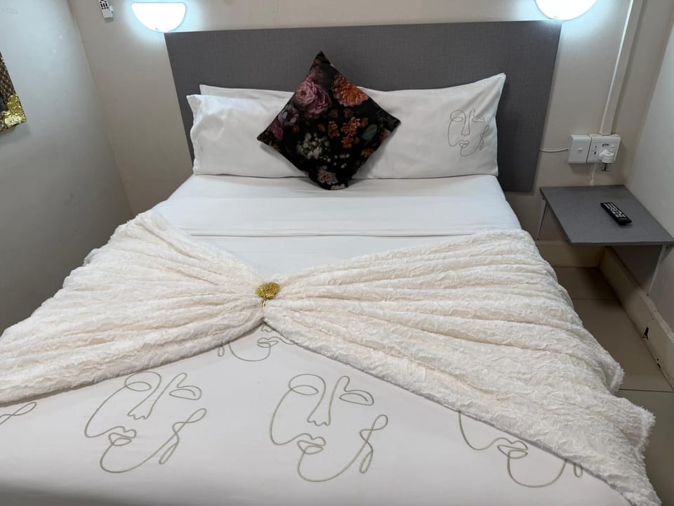 JH Guest house Bed and Breakfast in Durban