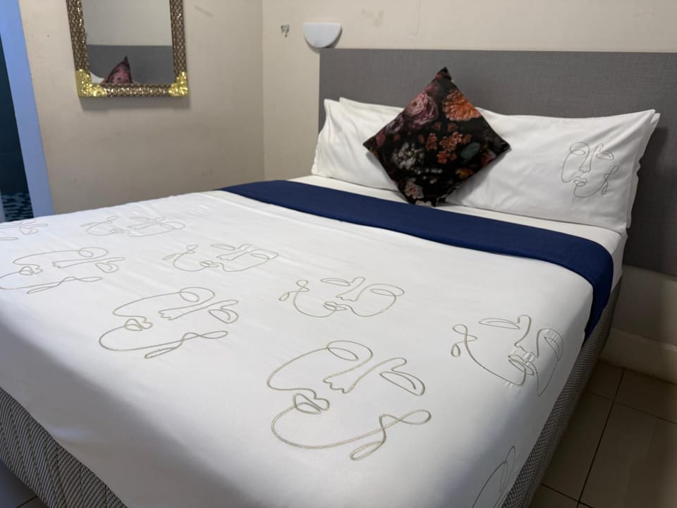 JH Guest house Bed and Breakfast in Durban