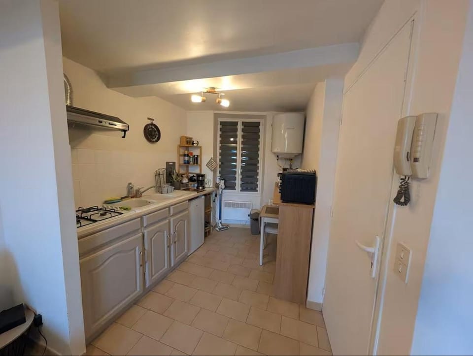 Kitchen or kitchenette, stove