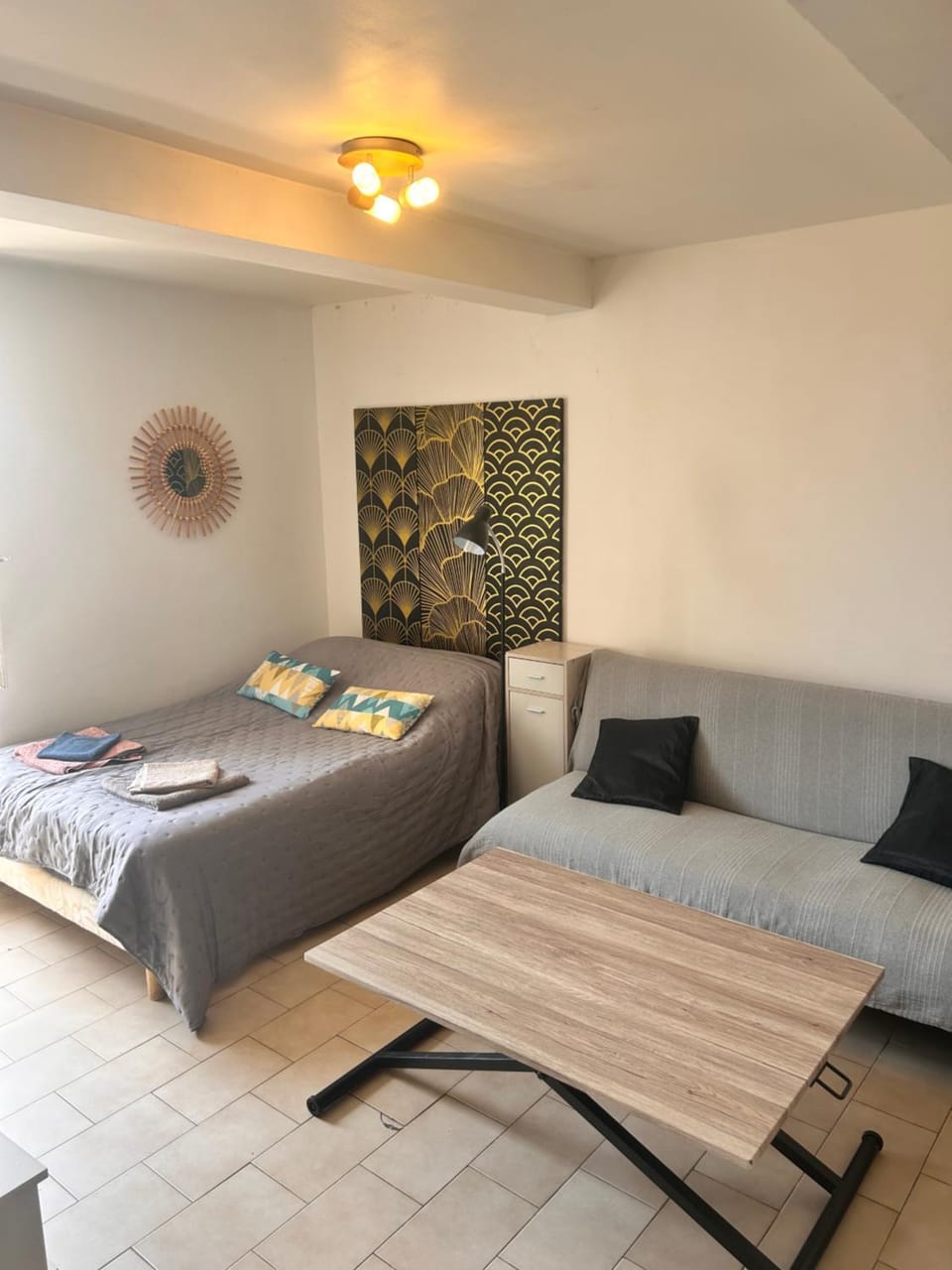 Charmant studio au centre de Gréoux-les-Bains Apartment in Gréoux-les-Bains