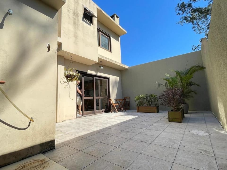 casa ACONCHEGANTE em GAROPABA House in State of Santa Catarina