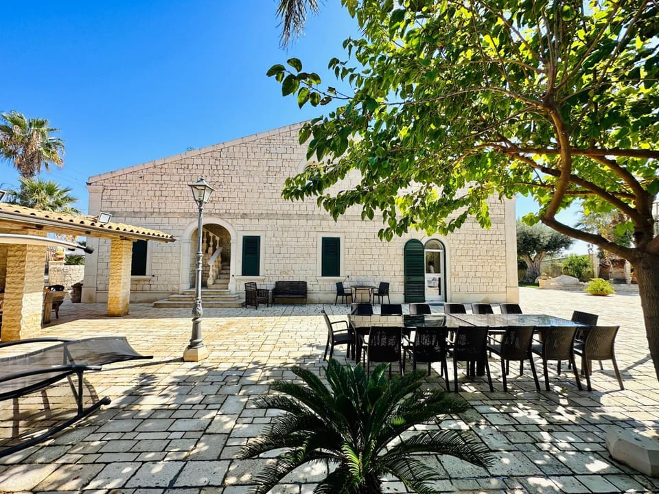 Property building, Patio, Day