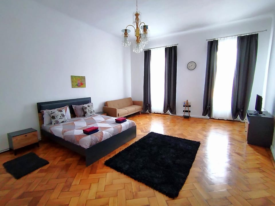 Bed, Living room, Photo of the whole room, Bedroom