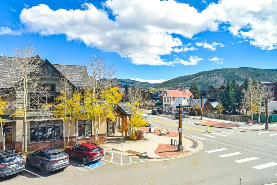 Fifth Main Condo - Downtown, Mountain Views Apartment in Frisco