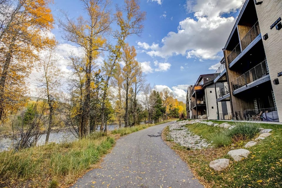 River West Riverfront Condo - Fantastic Year-Round Location! Apartment in Silverthorne
