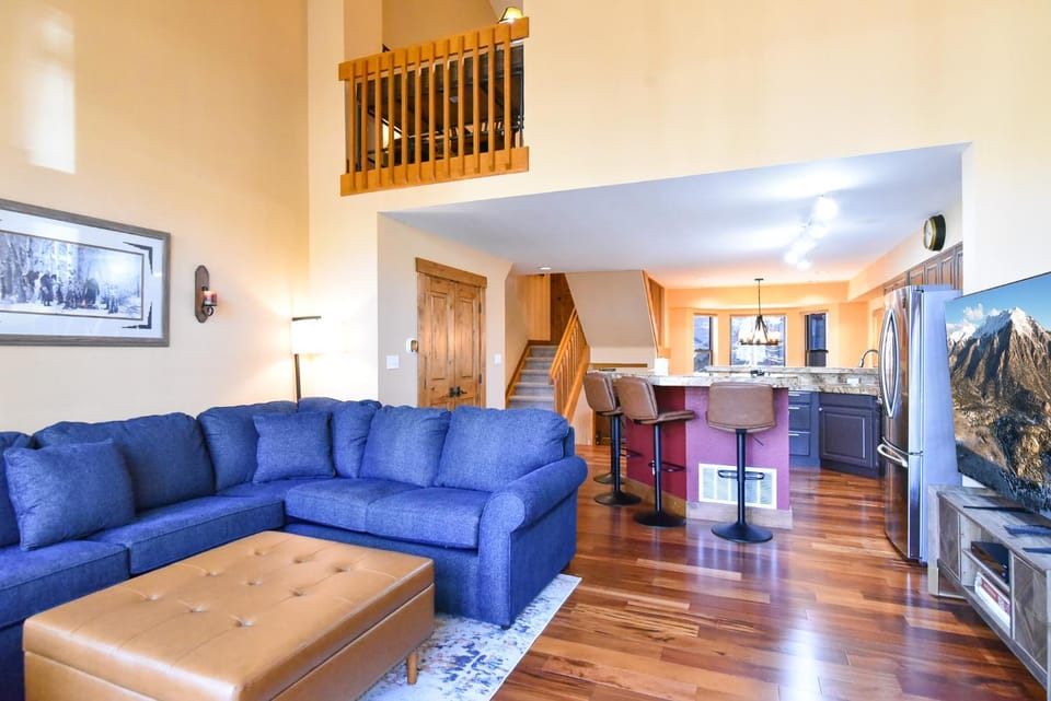 Village Point Alpine Townhome - Walk to Lifts/Town, Close to Everything Apartment in Breckenridge
