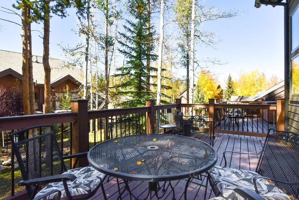Village Point Alpine Townhome - Walk to Lifts/Town, Close to Everything Apartment in Breckenridge