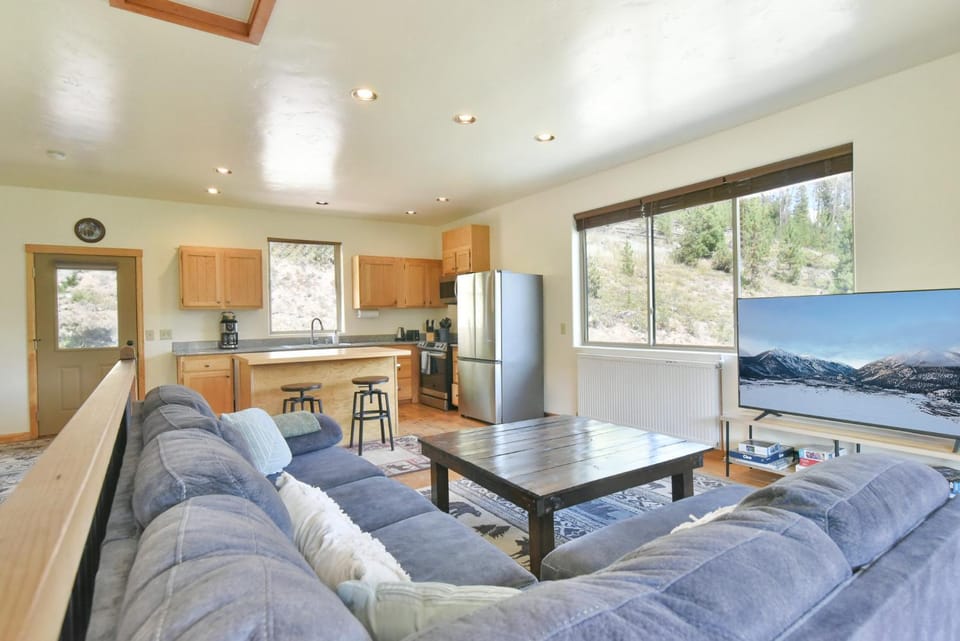 Breck Mountain Lookout - Dog Friendly Home House in Breckenridge