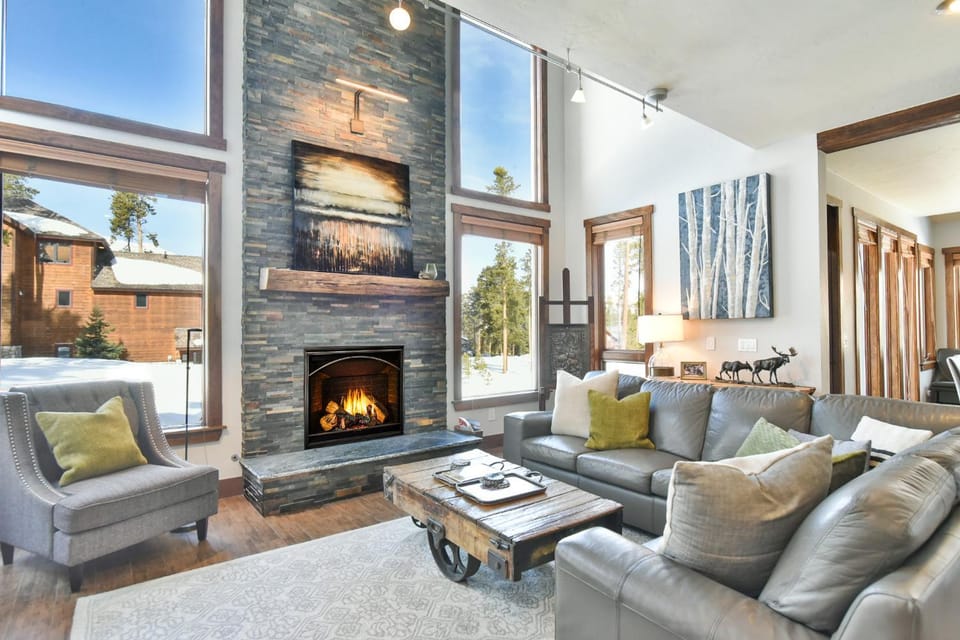 Shekel Haus – Luxury Mountain Retreat w/ Views Hot Tub House in Breckenridge