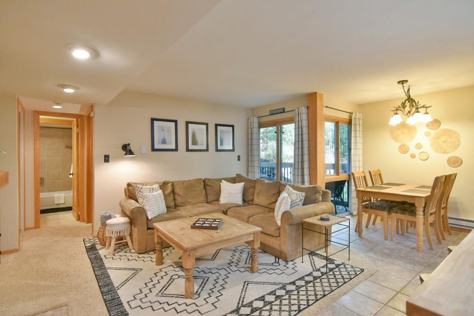 Wild Irishman RR Chalet: Fantastic Keystone Getaway Apartment in Keystone