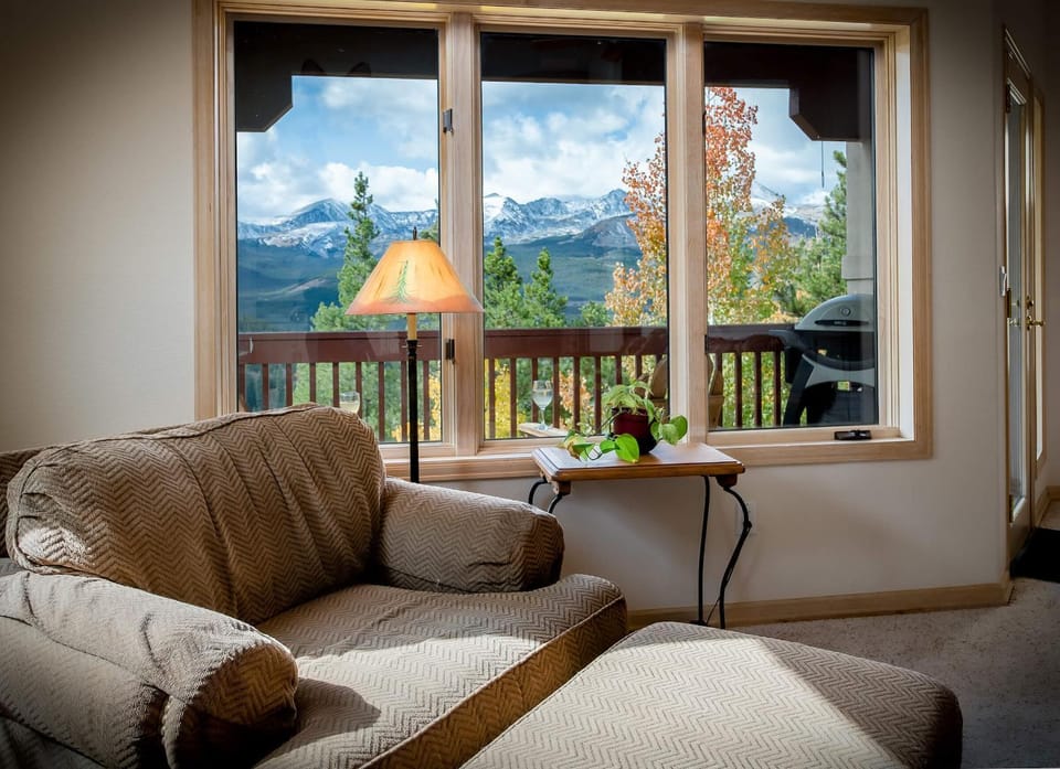 Mountainscape Long Stay Townhome: 30+ Day Rental w/ Breathtaking Views Apartment in Breckenridge