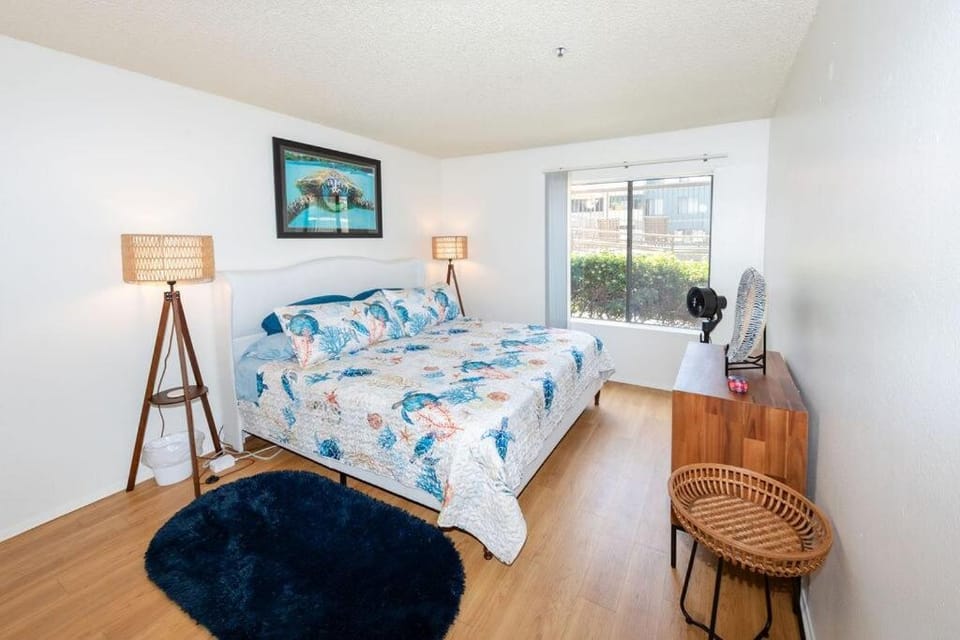 2-Bd LUXE Retreat Near Beach & Pool Apartment in Solana Beach