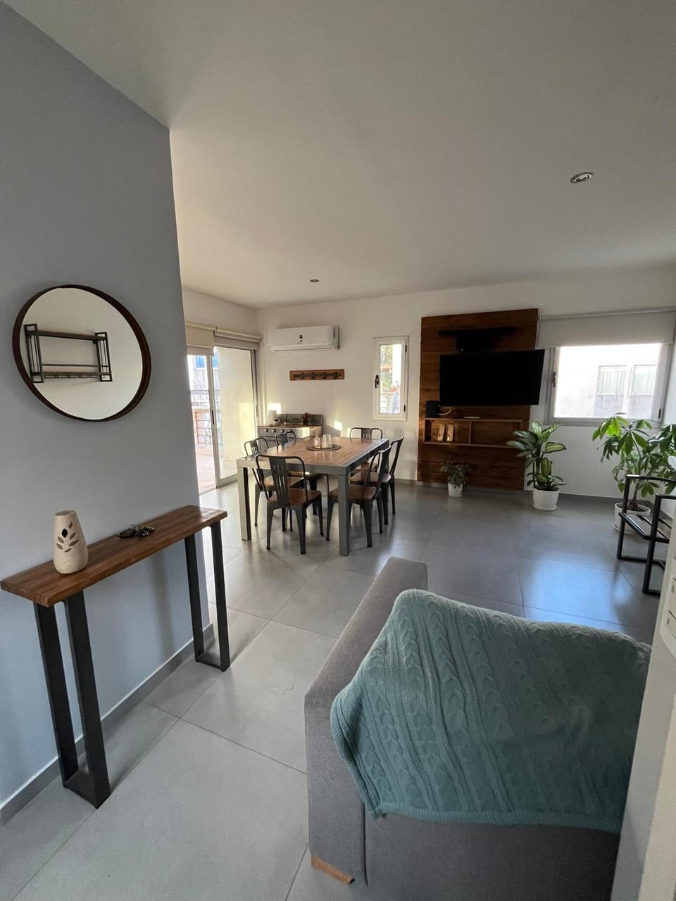 Living room, Dining area