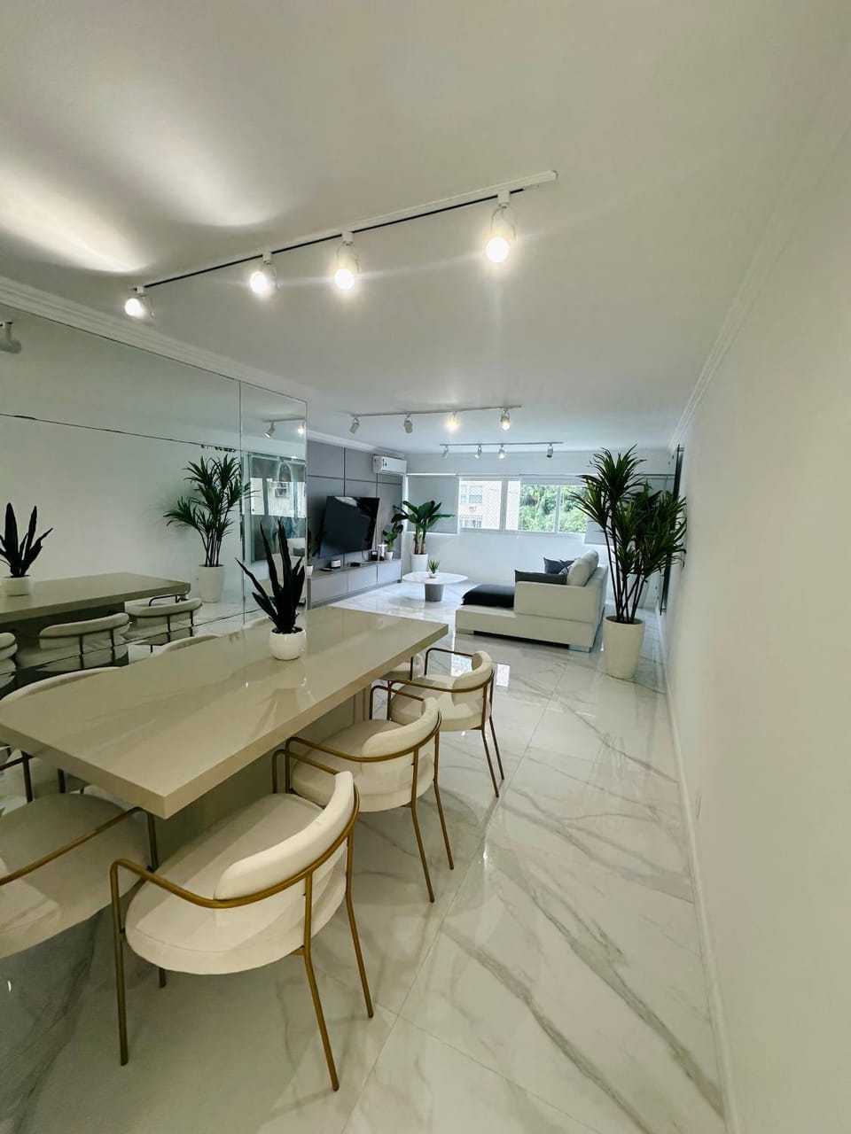 Apartamento à 1 min da praia com linda vista cultural e 4 quartos ! Apartment in Rio de Janeiro