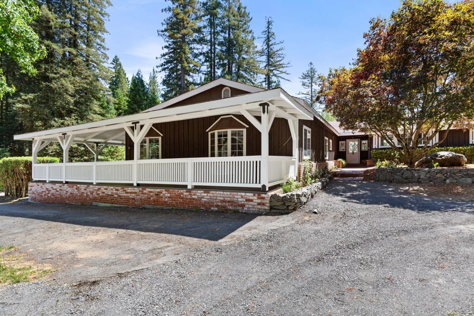 Patio, Parking